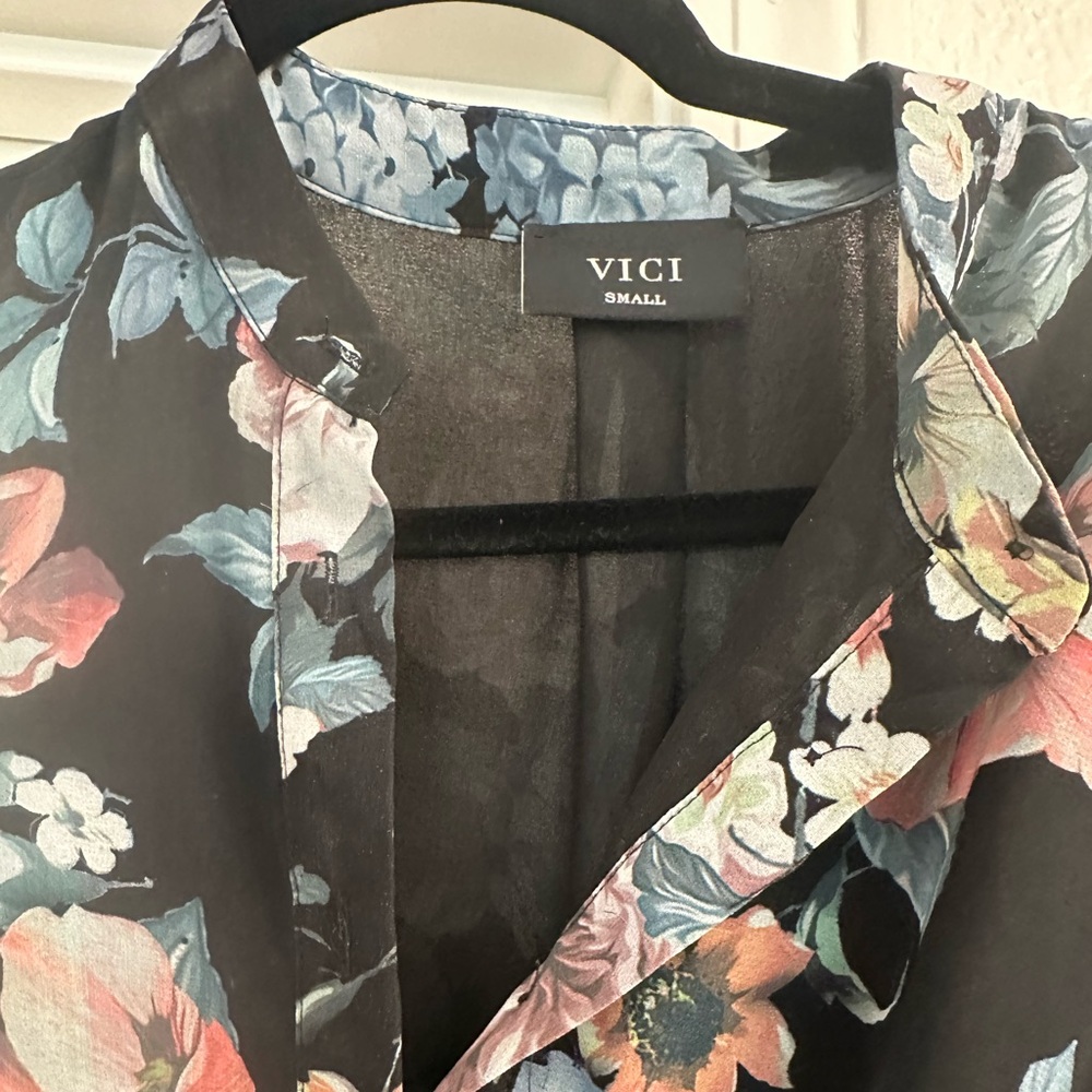 Vici Black Floral Sheer Top - Picture 2 of 3